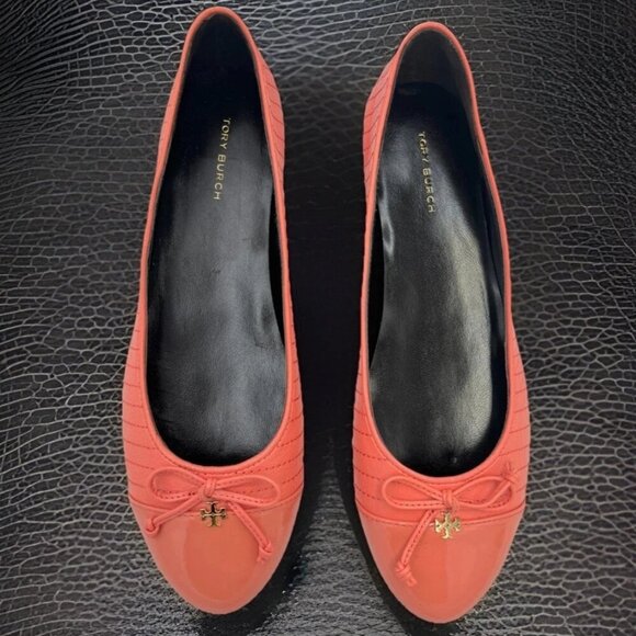 TORY BURCH WOMEN'S CAP-TOE QUILTED BALLET GOAT/PATENT LEATHER CORAL CRUSH....... - Picture 2 of 9
